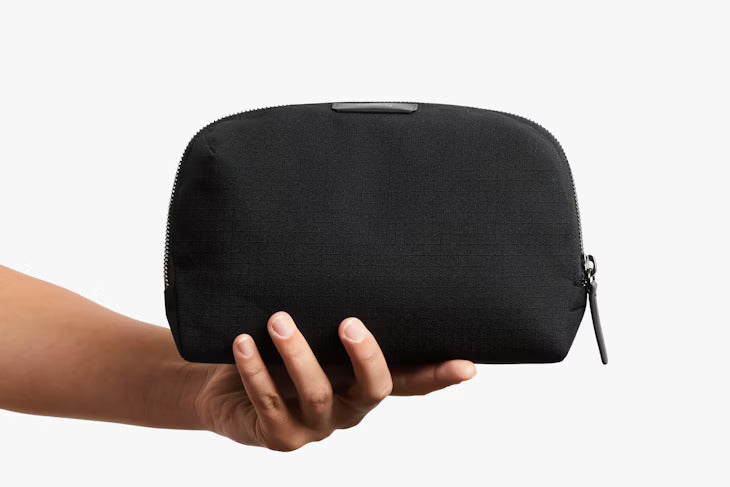 Bellroy ベルロイ　Desk Caddy ガジェットポーチ　ブラック Desk Caddy | 多用途に使える万能ガジェットポーチ | ベルロイ