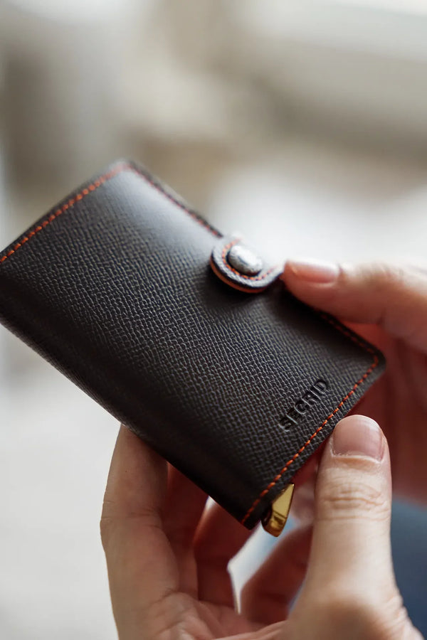 How To Prevent Electronic Pickpocketing With Anti Theft Wallets