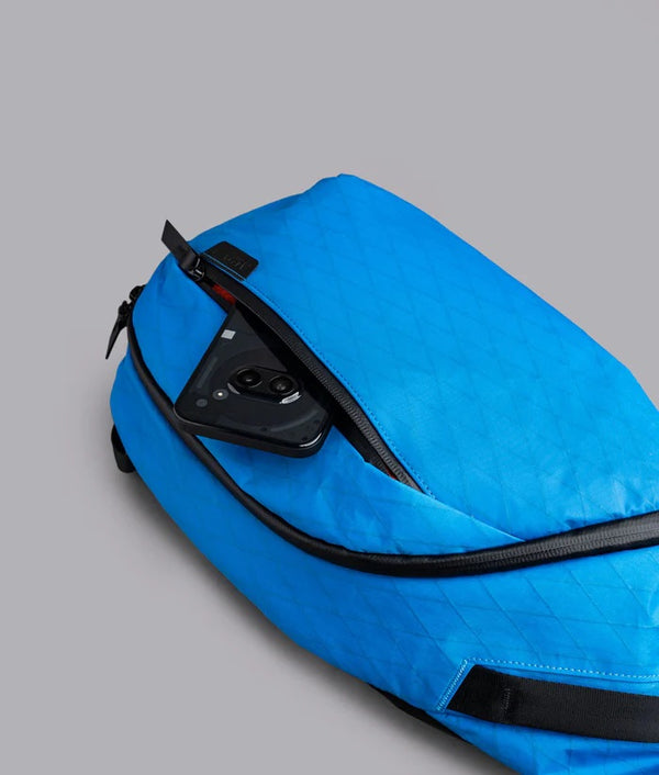 Alpaka Metro Crossbody – Left Shoulder