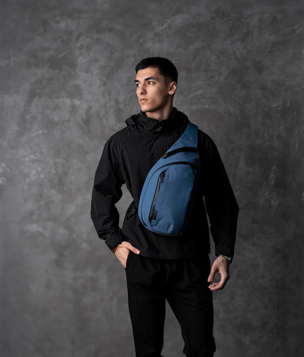 Alpaka Metro Crossbody – Right Shoulder