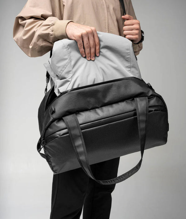 Alpaka Momentum Duffel
