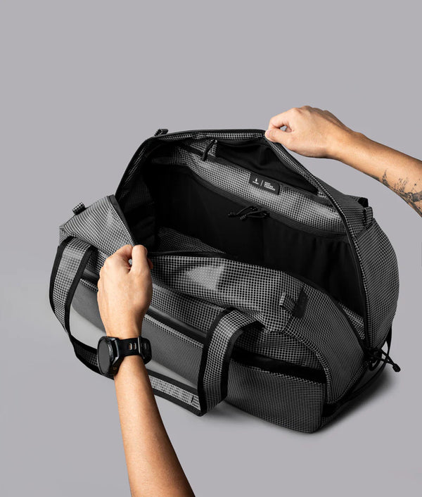 Alpaka Momentum Duffel