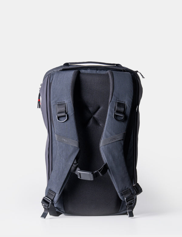 Matador® x Carryology® Redeye 24 - Black Edition