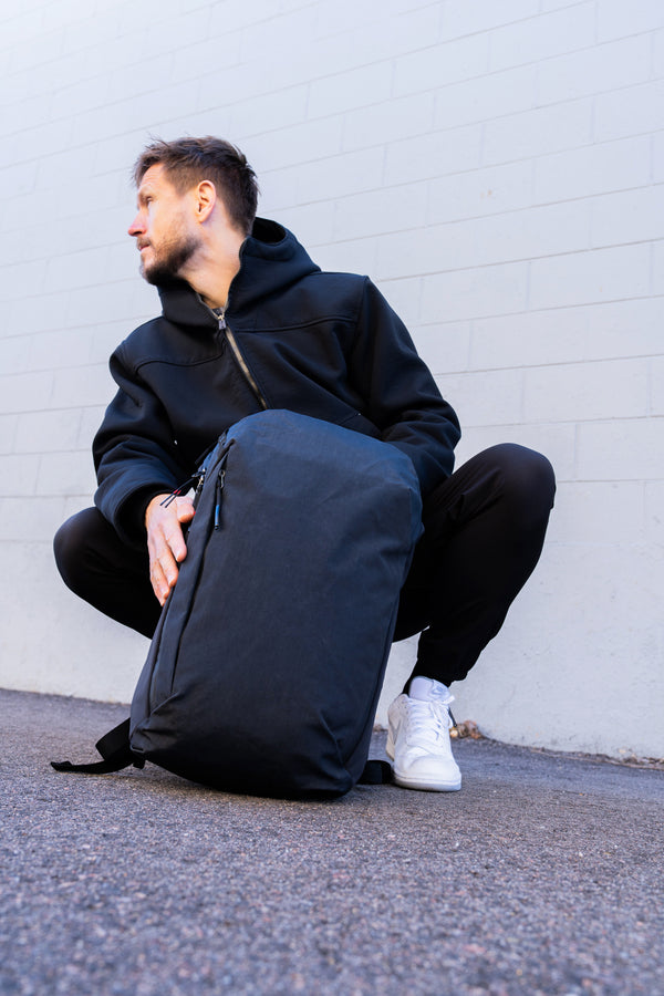 Matador® x Carryology® Redeye 24 - Black Edition