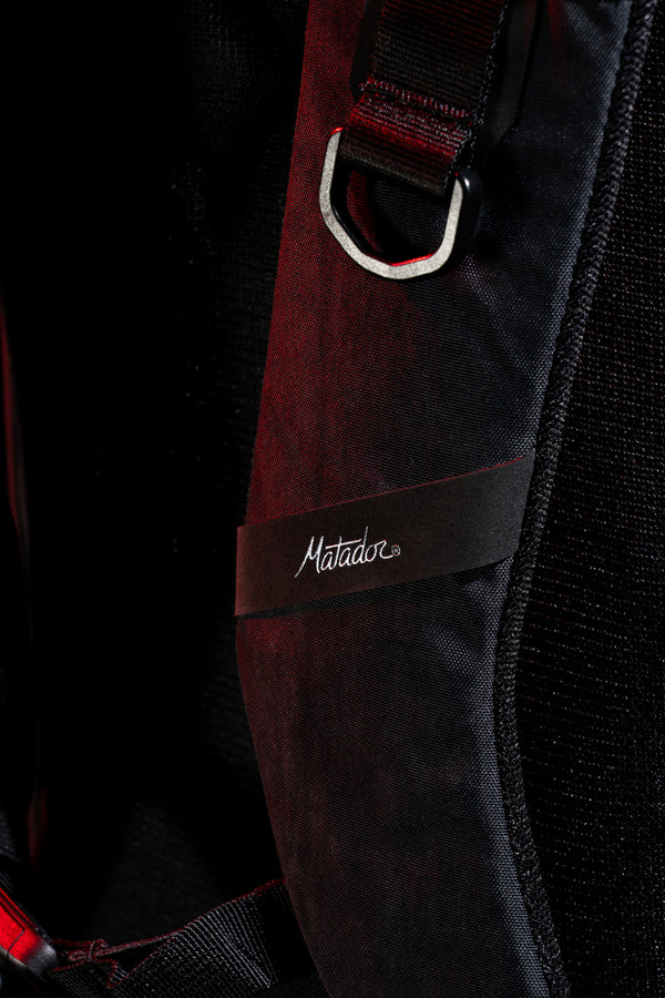 Matador® x Carryology® Redeye 24 - Black Edition
