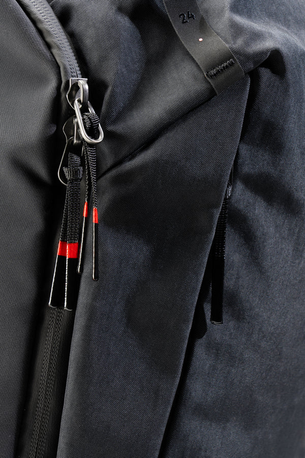 Matador® x Carryology® Redeye 24 - Black Edition