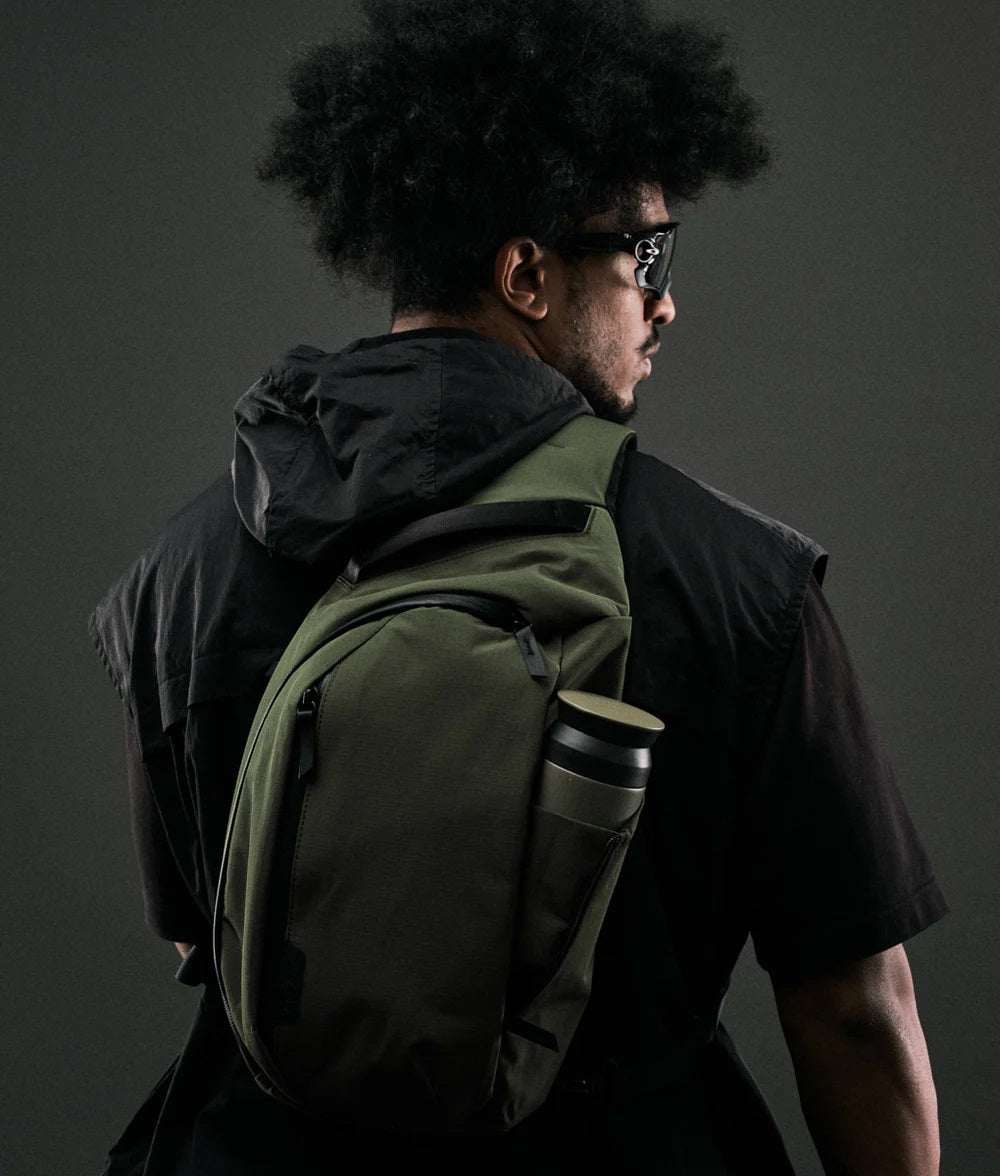 Alpaka Metro Crossbody Right Shoulder - Anti-Theft Urban Sling Bag
