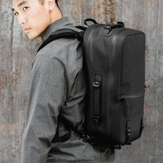 Black Ember Backpacks Black Ember : The Citadel Minimal Backpack 25L