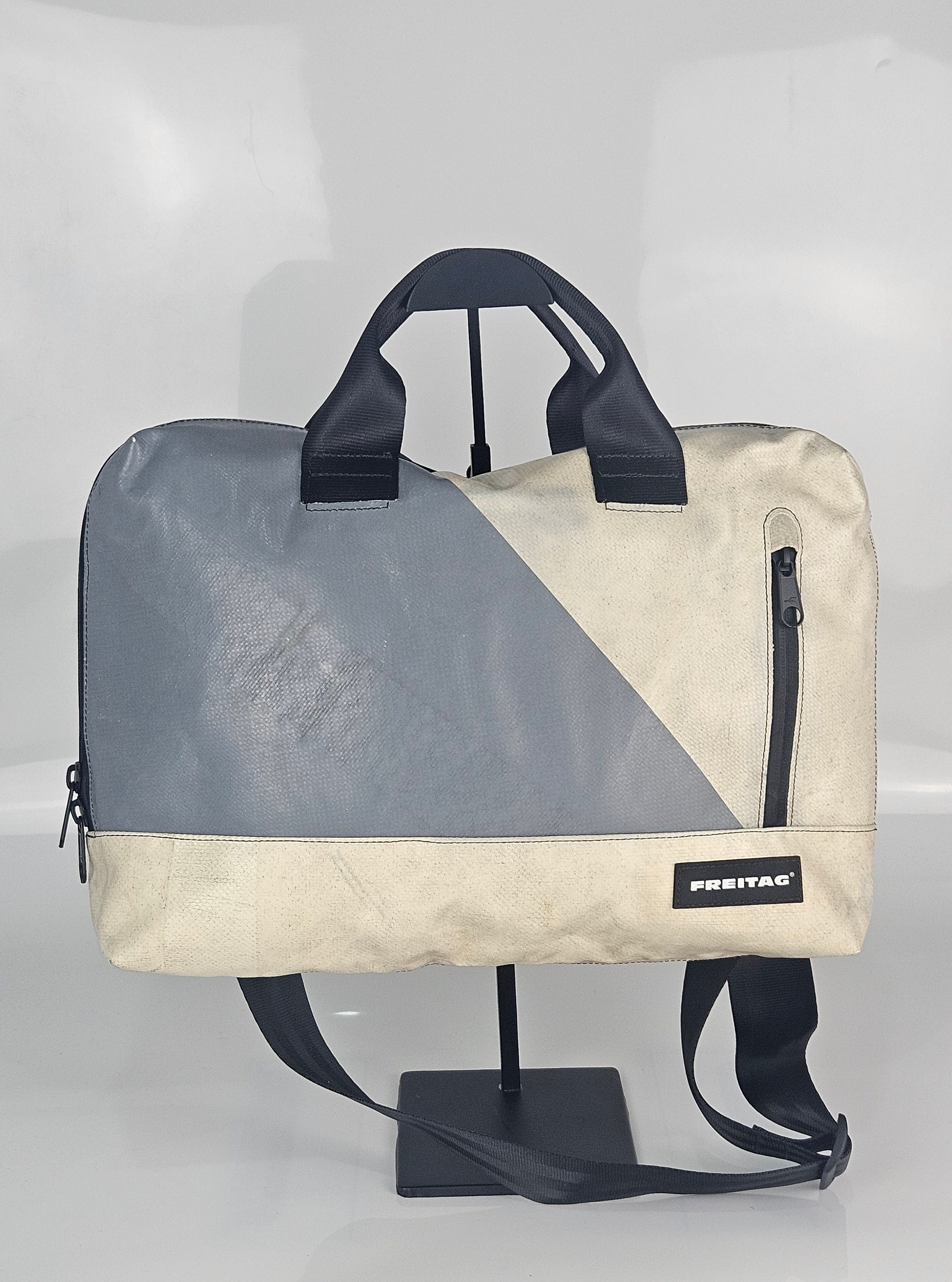 FREITAG フライターグ F301 MOSS LAPTOP BAG 2WAY FREITAG F301 MOSS Laptop Bag – Red Dot Design Museum Singapore
