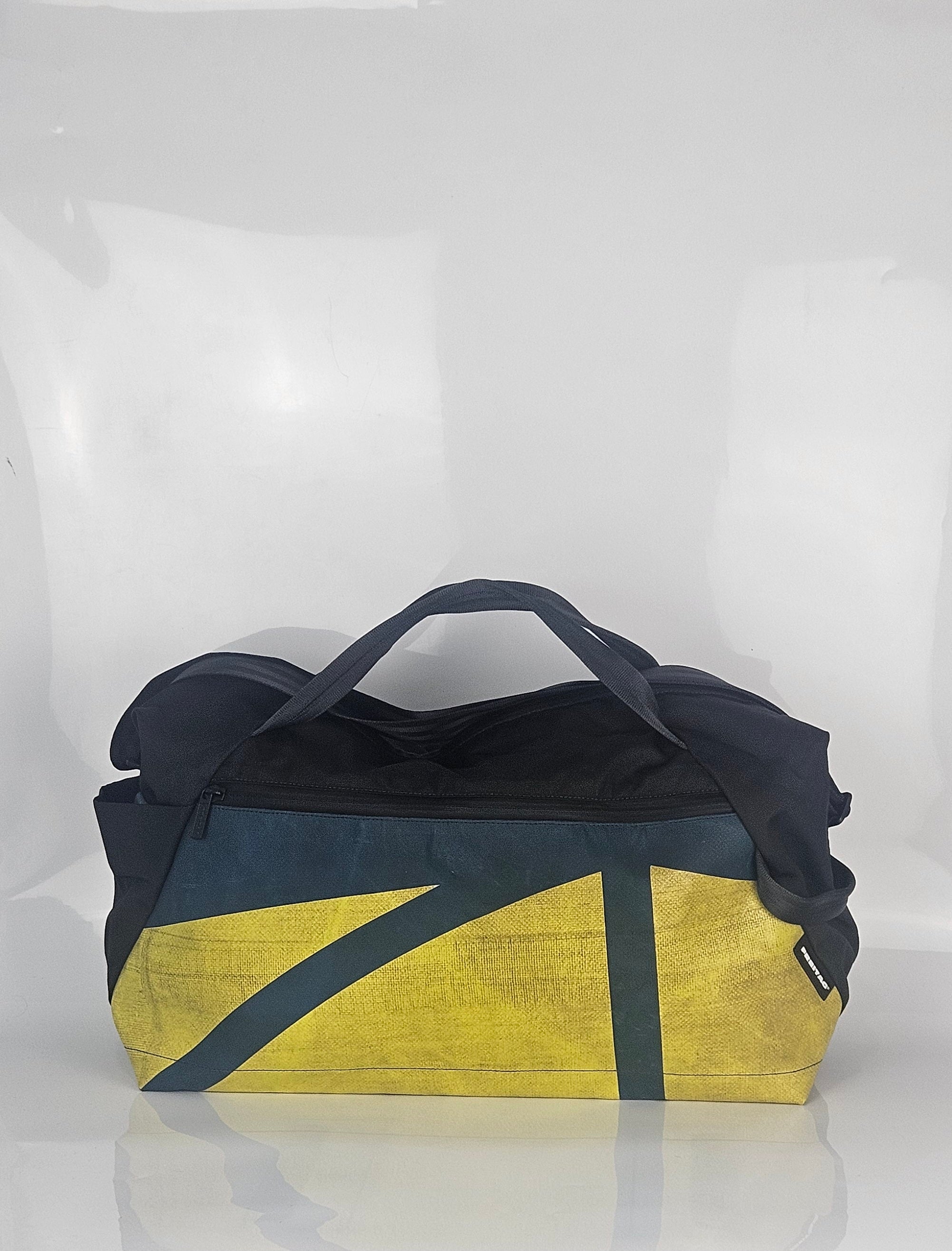 freitag-weekender-black-1-